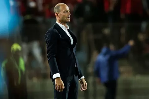 معادلة تتسم بالصمود.. كيف يتسلح توروب بمصر قبل مباراة الأهلي والترجي؟